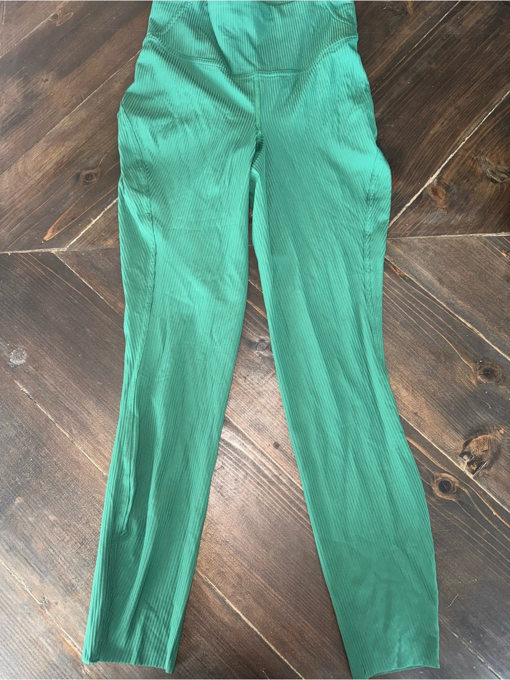 Lululemon Base Pace High-Rise Ribbed Tight 25"
Everglade Green Size 4 - Picture 5 of 9